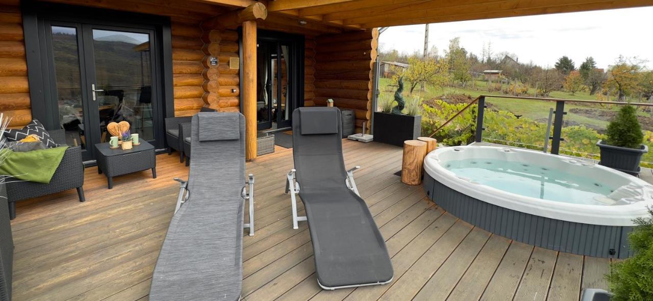 Апартаменти Roenk Relax Мішкольц Екстер'єр фото
