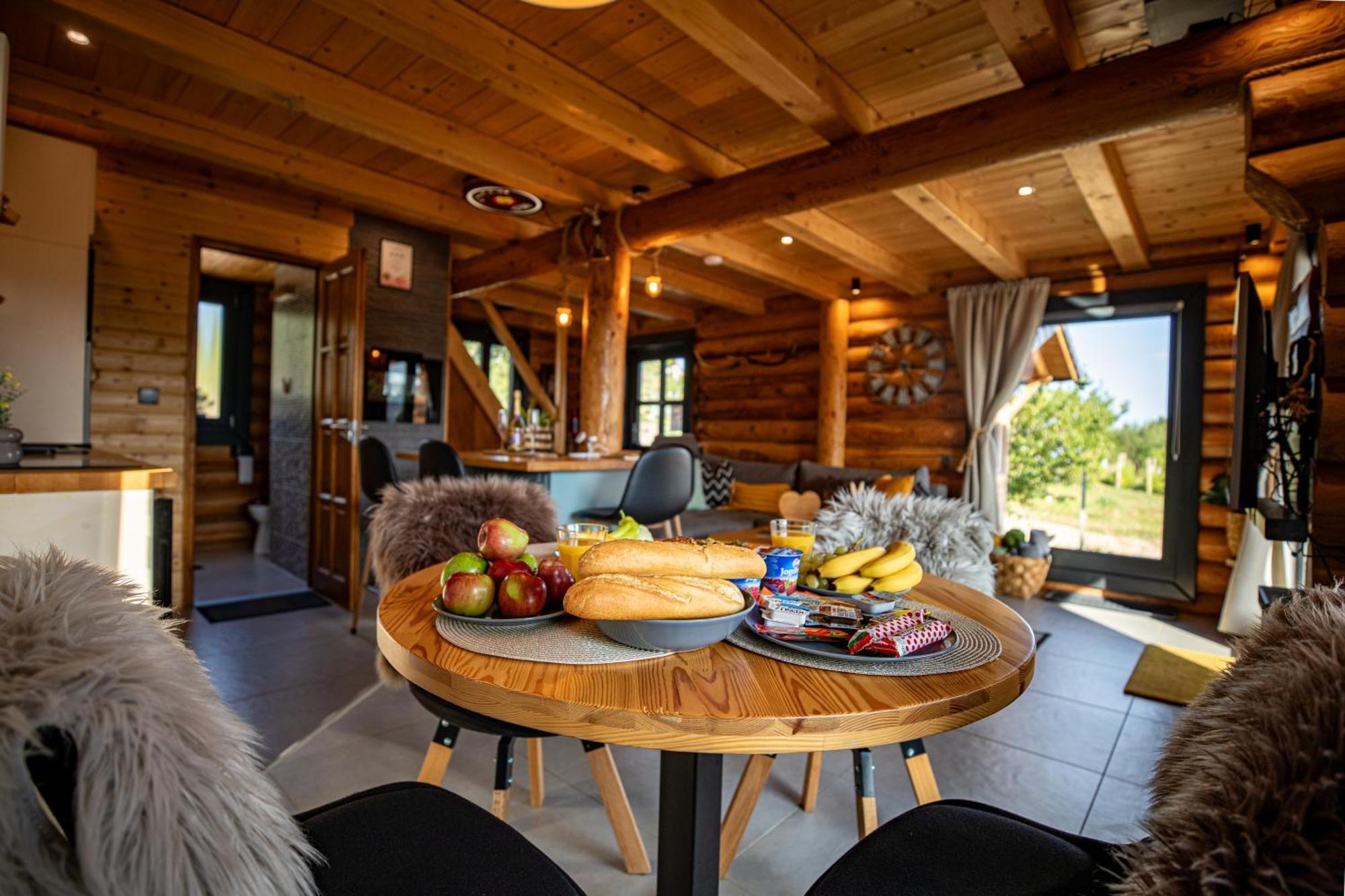 Апартаменти Roenk Relax Мішкольц Екстер'єр фото